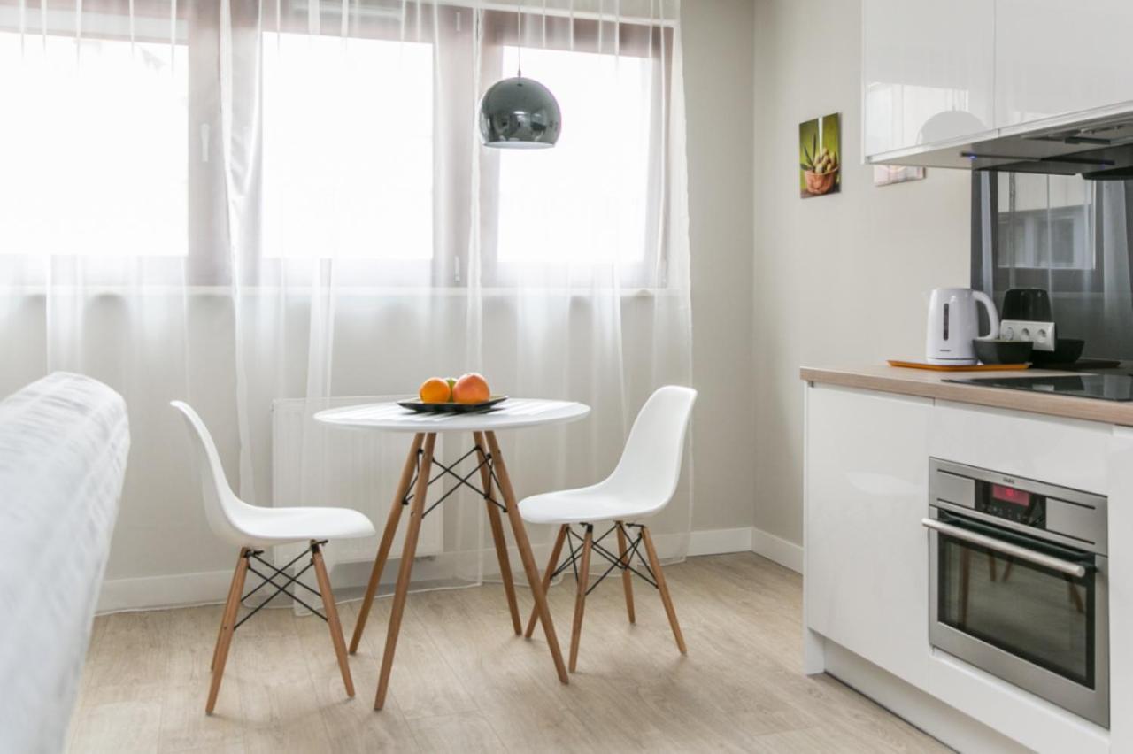 Wronia Apartments Варшава Екстер'єр фото
